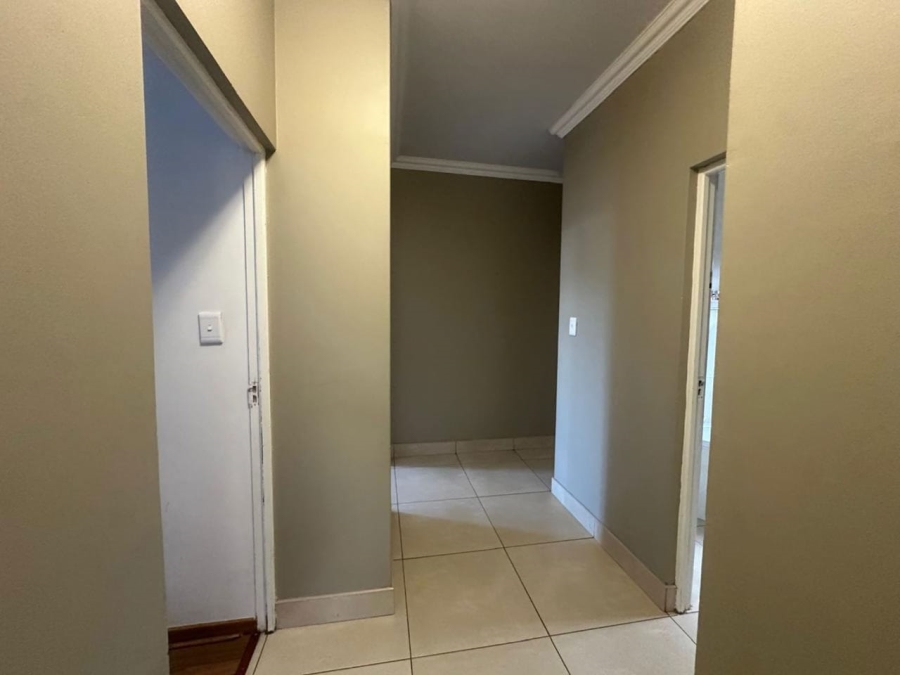 To Let 3 Bedroom Property for Rent in Vista Park Free State